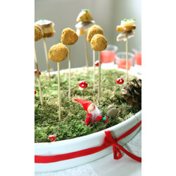 Blue cheese truffles with gingerbread crumbs - Herring tapas