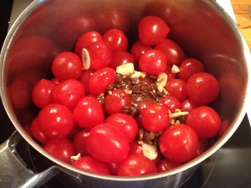 tomatsås i vardande